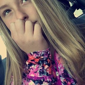 Meet your Posher, Alexis